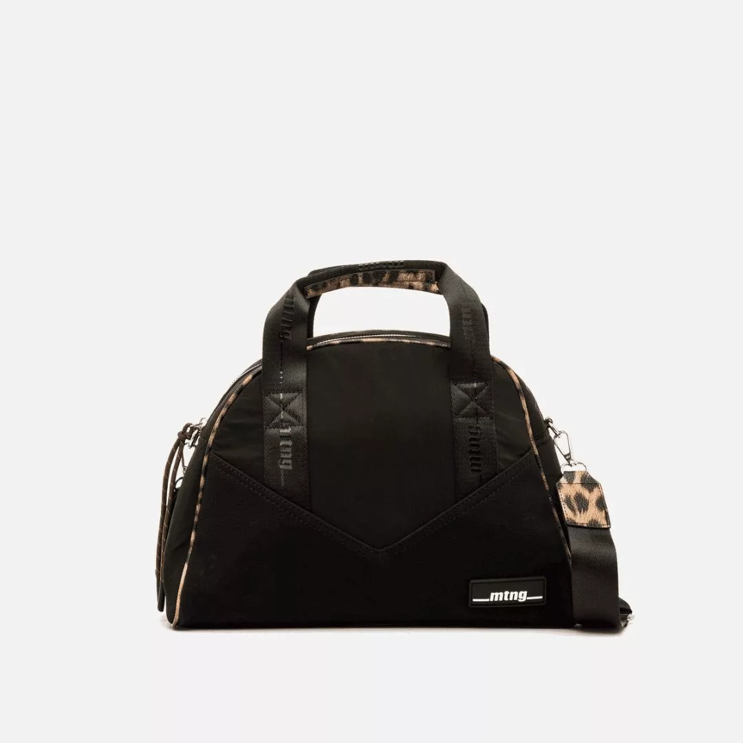 AERON NEGRO (1)